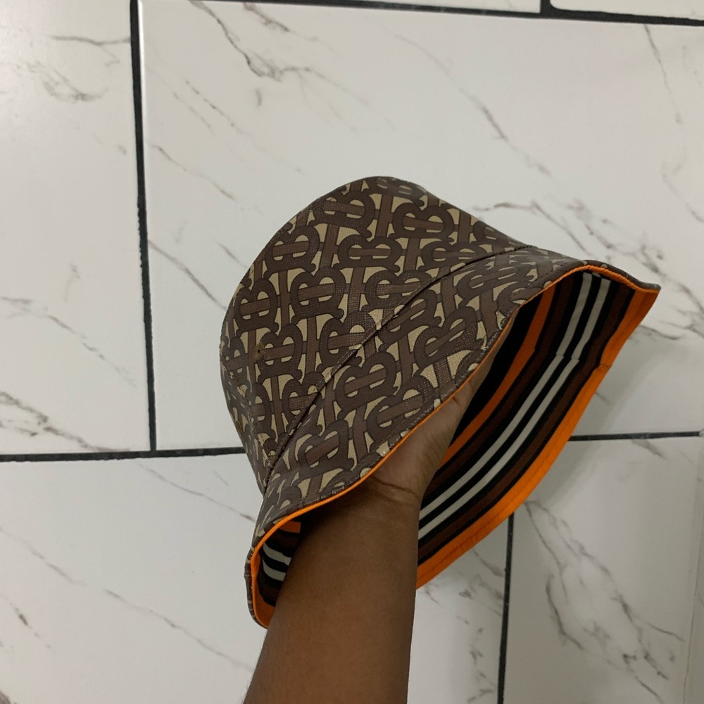Burberry bucket hat - Picture 5 of 9